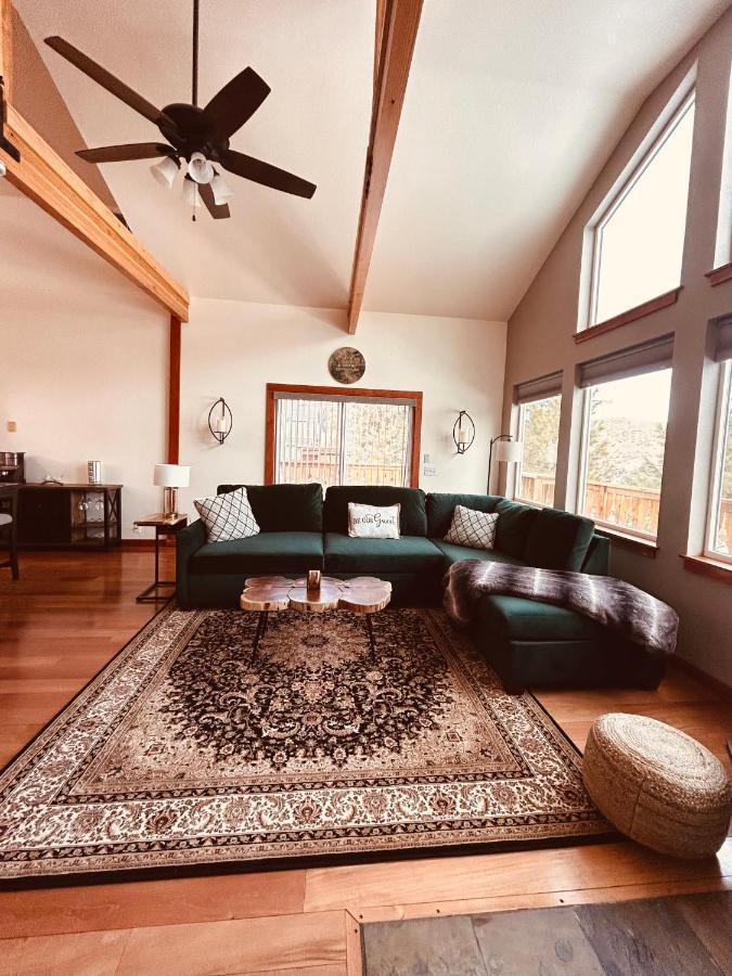 Twin Pines Cabin In Wilderness Ranch On Hwy 21, Amazing Views, 20 Ft Ceilings, Fully Fenced Yard, Pet Friendly, , Go Paddle Boarding At Lucky Peak, Or Snowshoeing In Idaho City And Take In The Hot Springs, Sleeps 10! Boise Exterior foto